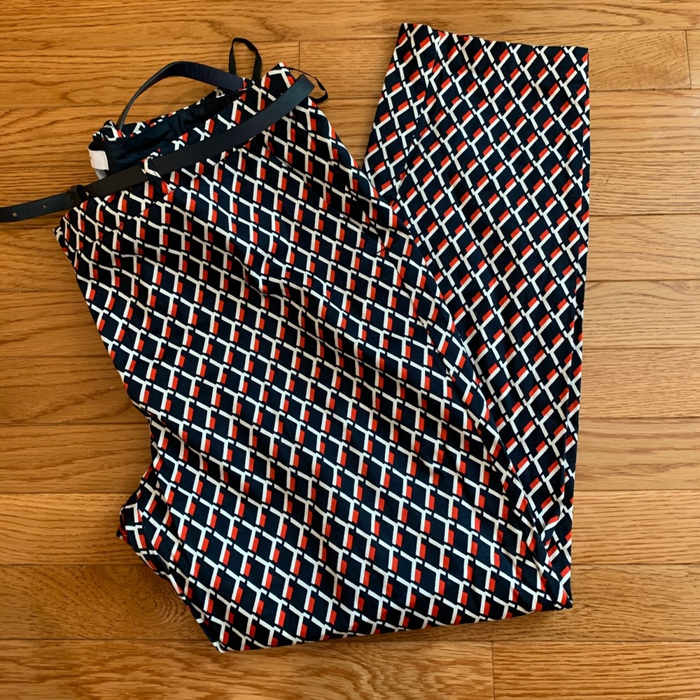 Ankle cropped dress pants with belt